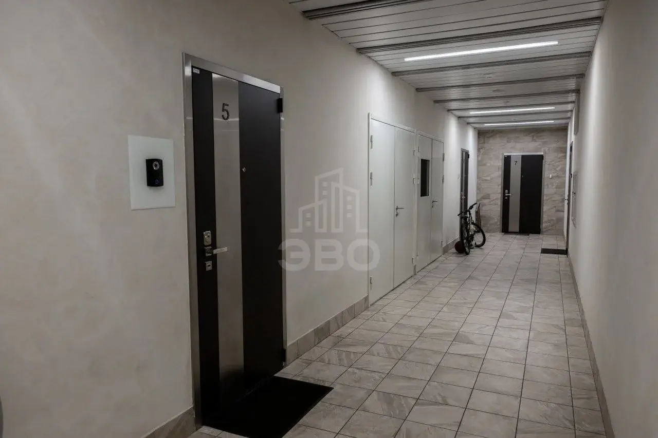 трехкомнатная квартира в Санкт-Петербурге по адресу: Жукова ул., 3