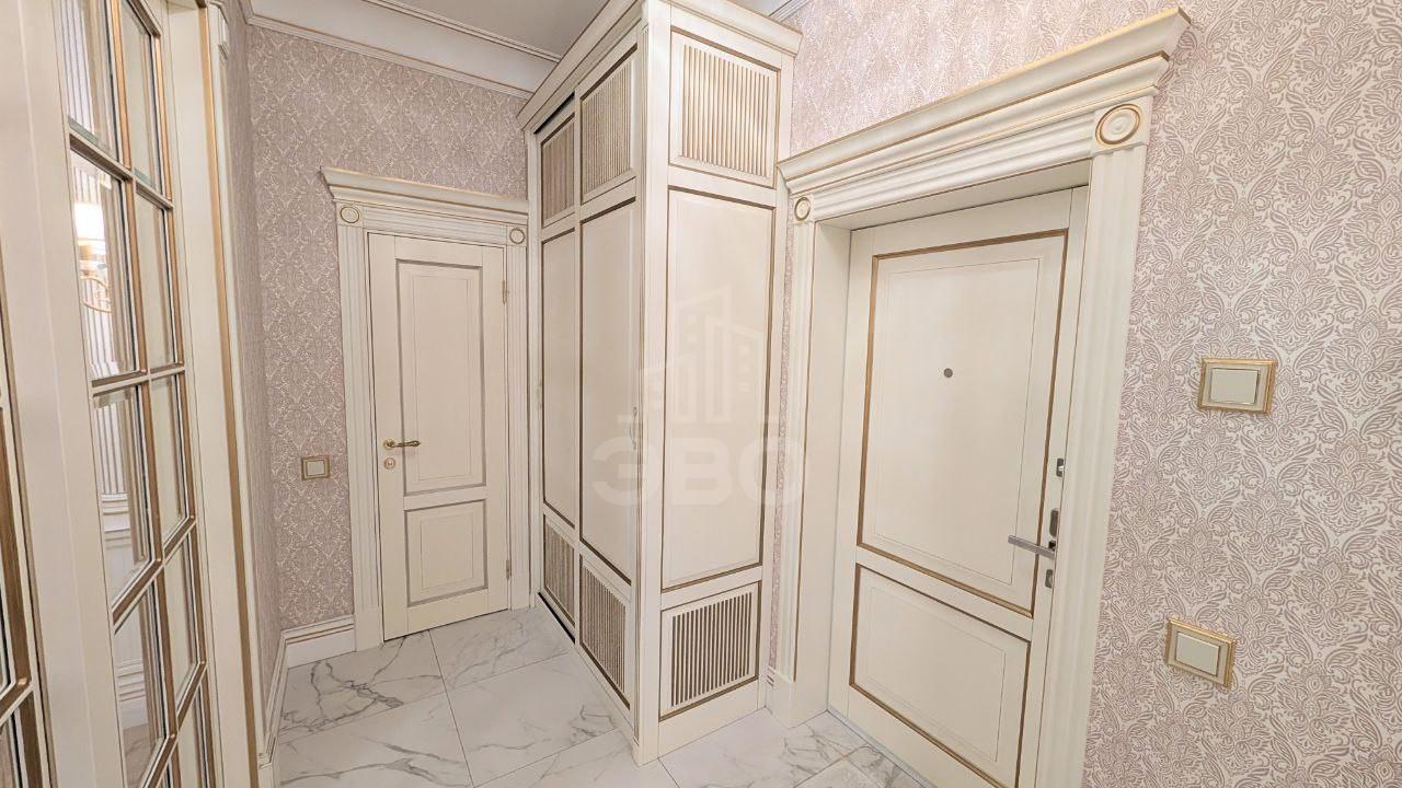 трехкомнатная квартира в Санкт-Петербурге по адресу: Жукова ул., 3