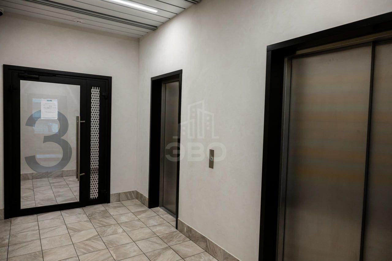 трехкомнатная квартира в Санкт-Петербурге по адресу: Жукова ул., 3