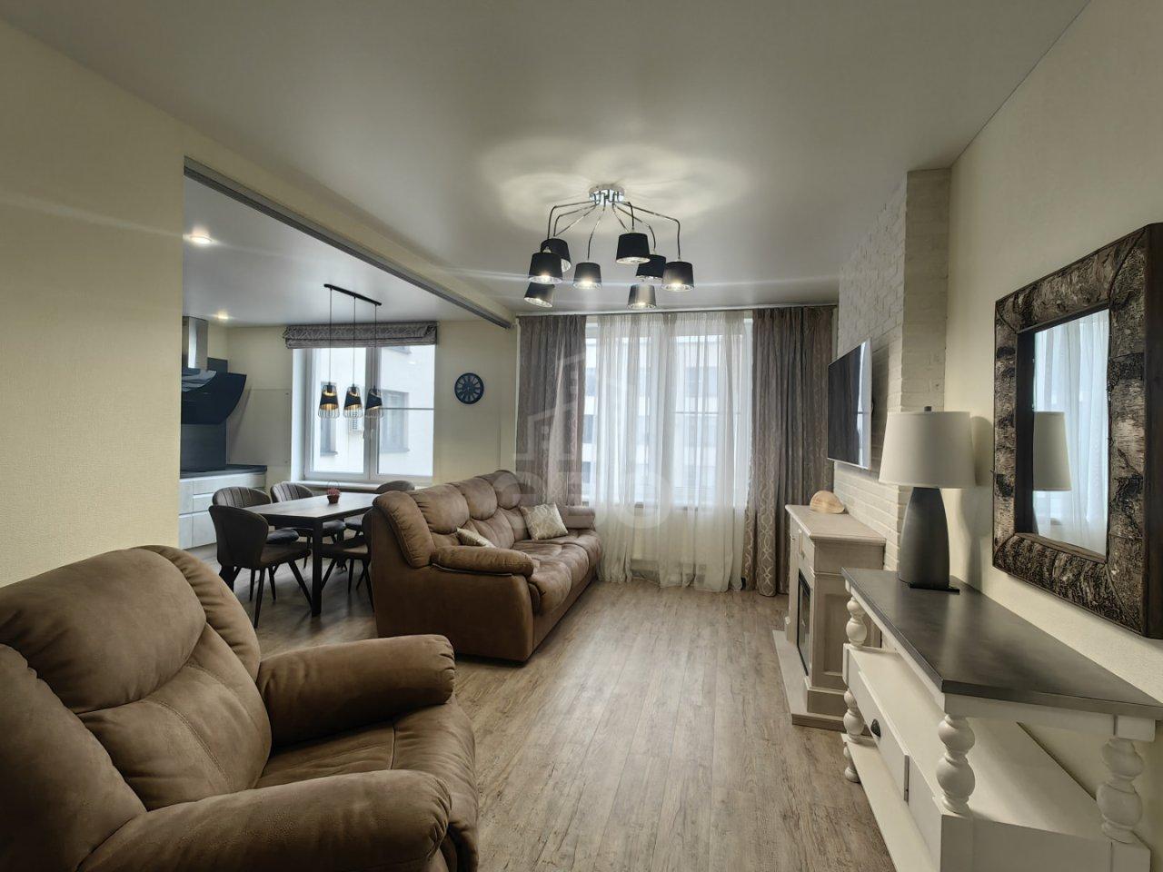 четырехкомнатная квартира в Санкт-Петербурге по адресу: Кременчугская ул., 17, к 2, литера а