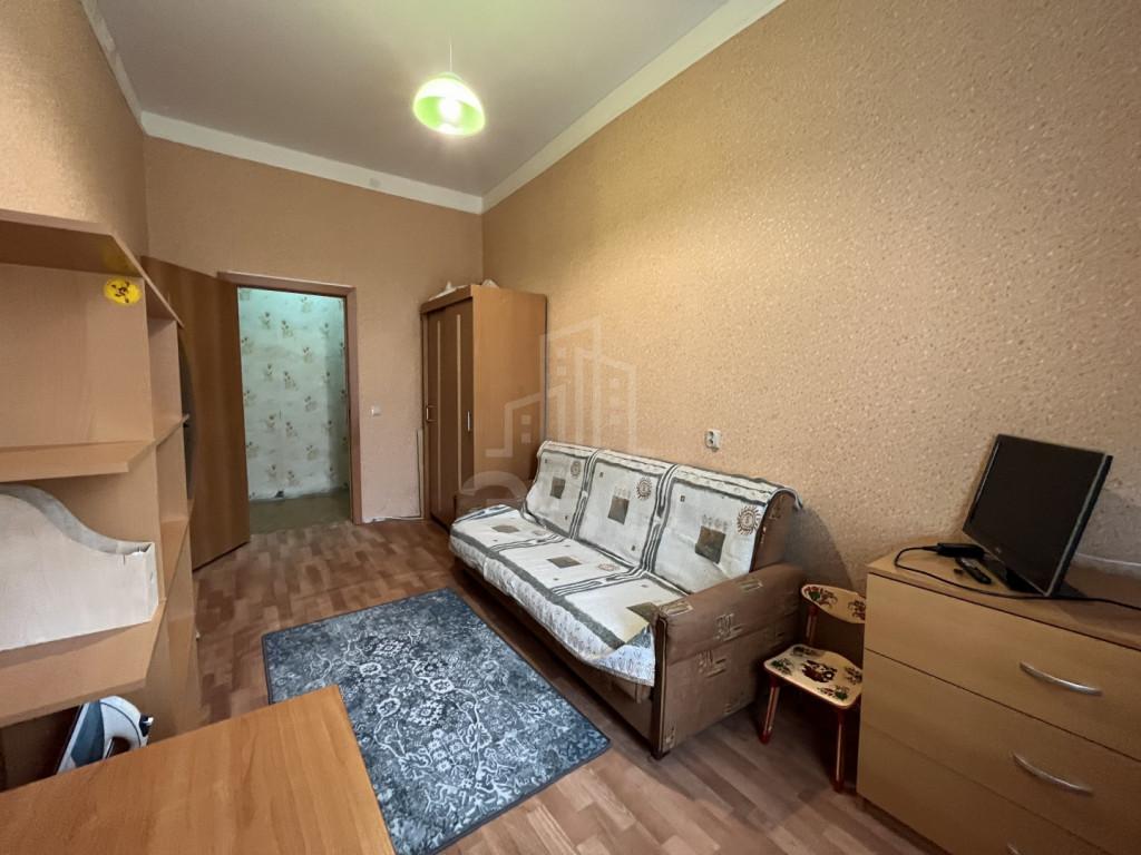 трехкомнатная квартира в Санкт-Петербурге по адресу: Парголовская ул., 12, литера б