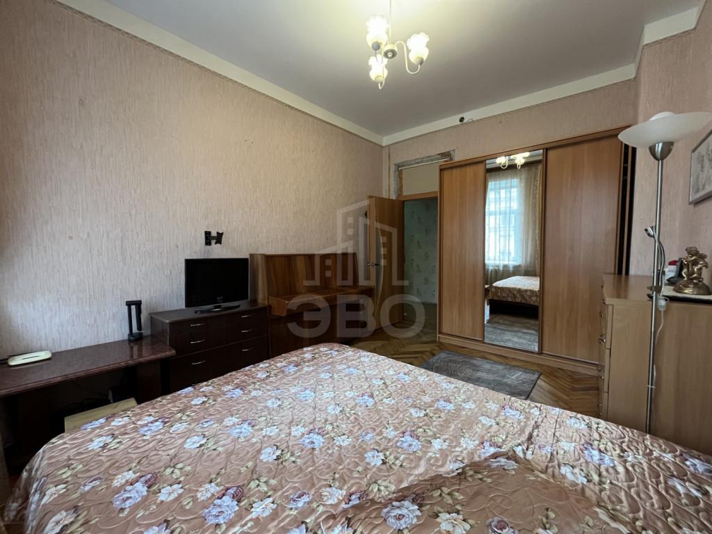 трехкомнатная квартира в Санкт-Петербурге по адресу: Парголовская ул., 12, литера б