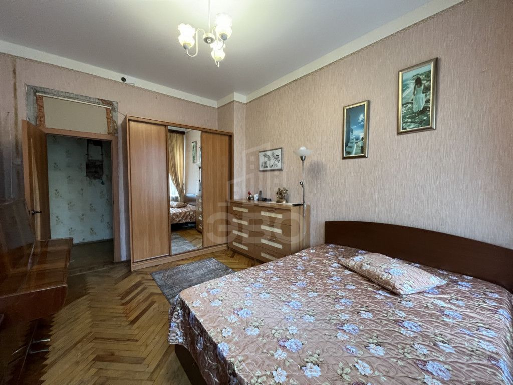 трехкомнатная квартира в Санкт-Петербурге по адресу: Парголовская ул., 12, литера б