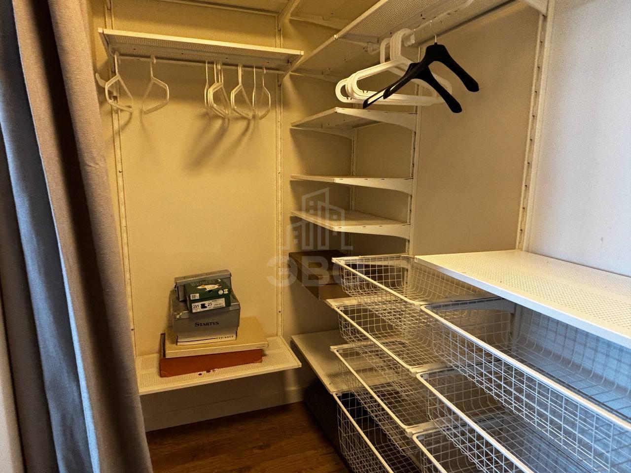 трехкомнатная квартира в Санкт-Петербурге по адресу: 24-я В.О. линия, 29