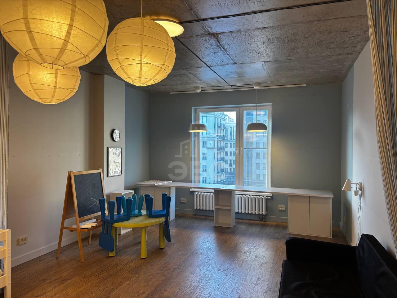 трехкомнатная квартира в Санкт-Петербурге по адресу: 24-я В.О. линия, 29