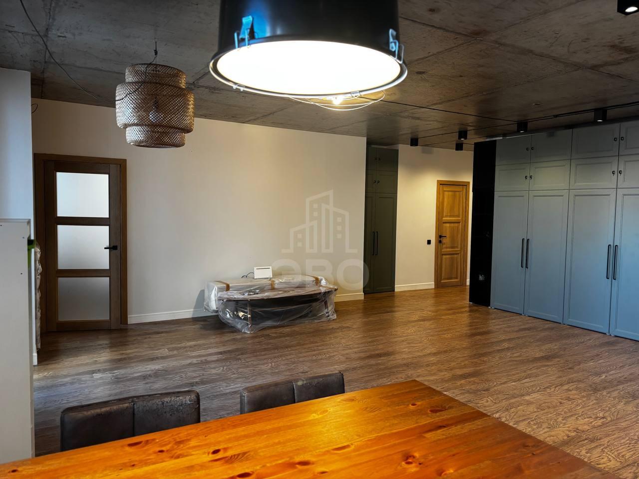 трехкомнатная квартира в Санкт-Петербурге по адресу: 24-я В.О. линия, 29