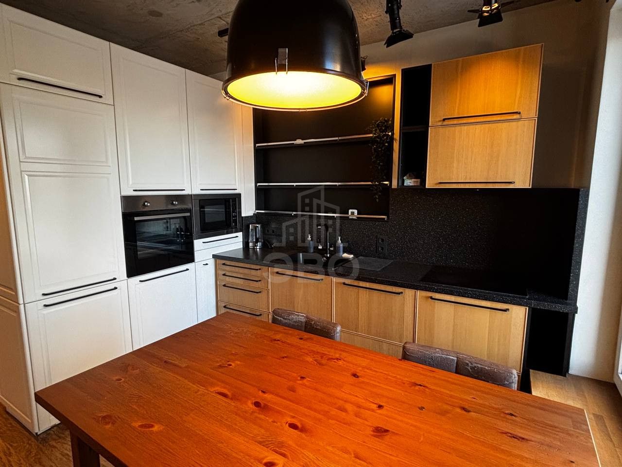 трехкомнатная квартира в Санкт-Петербурге по адресу: 24-я В.О. линия, 29