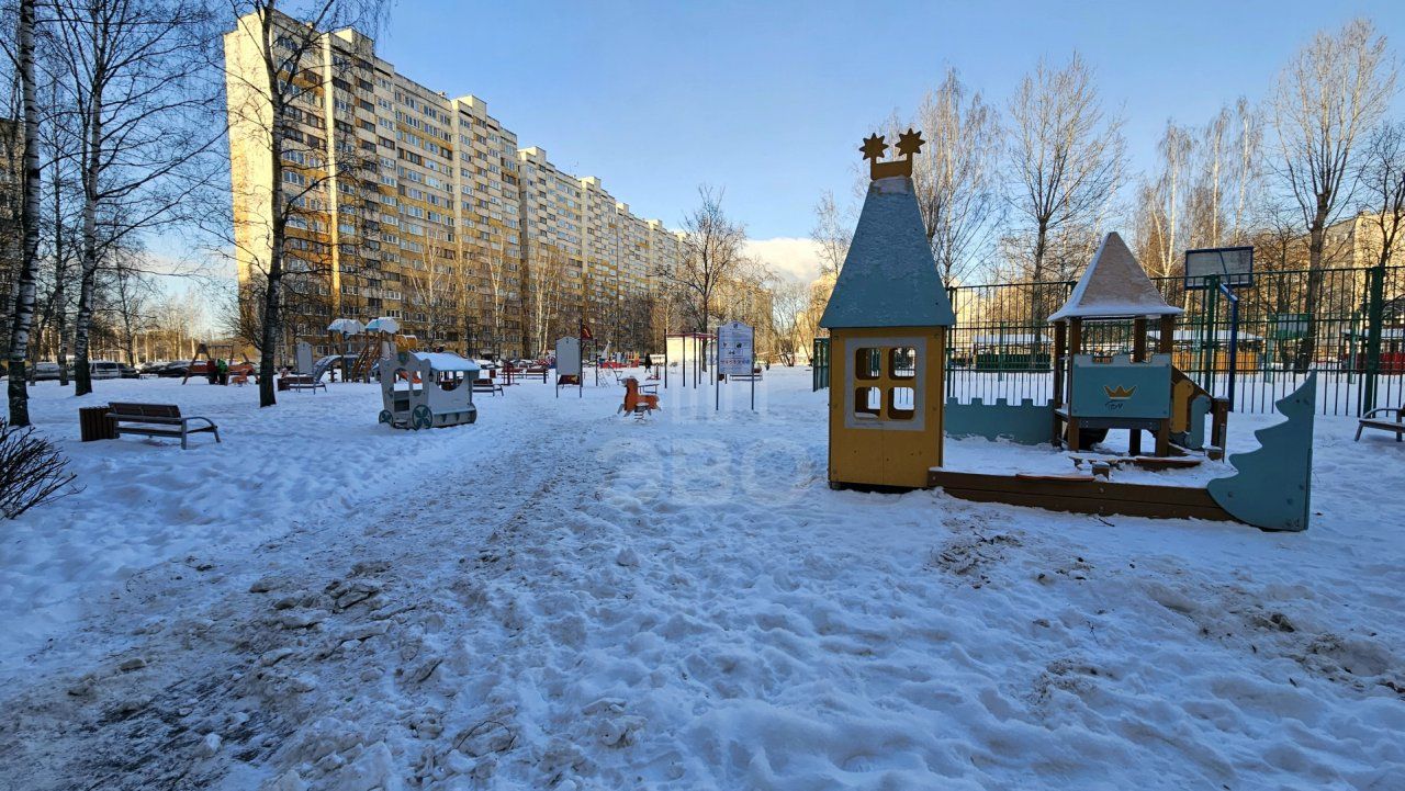 двухкомнатная квартира в Санкт-Петербурге по адресу: Петергофское ш., 21, к 1