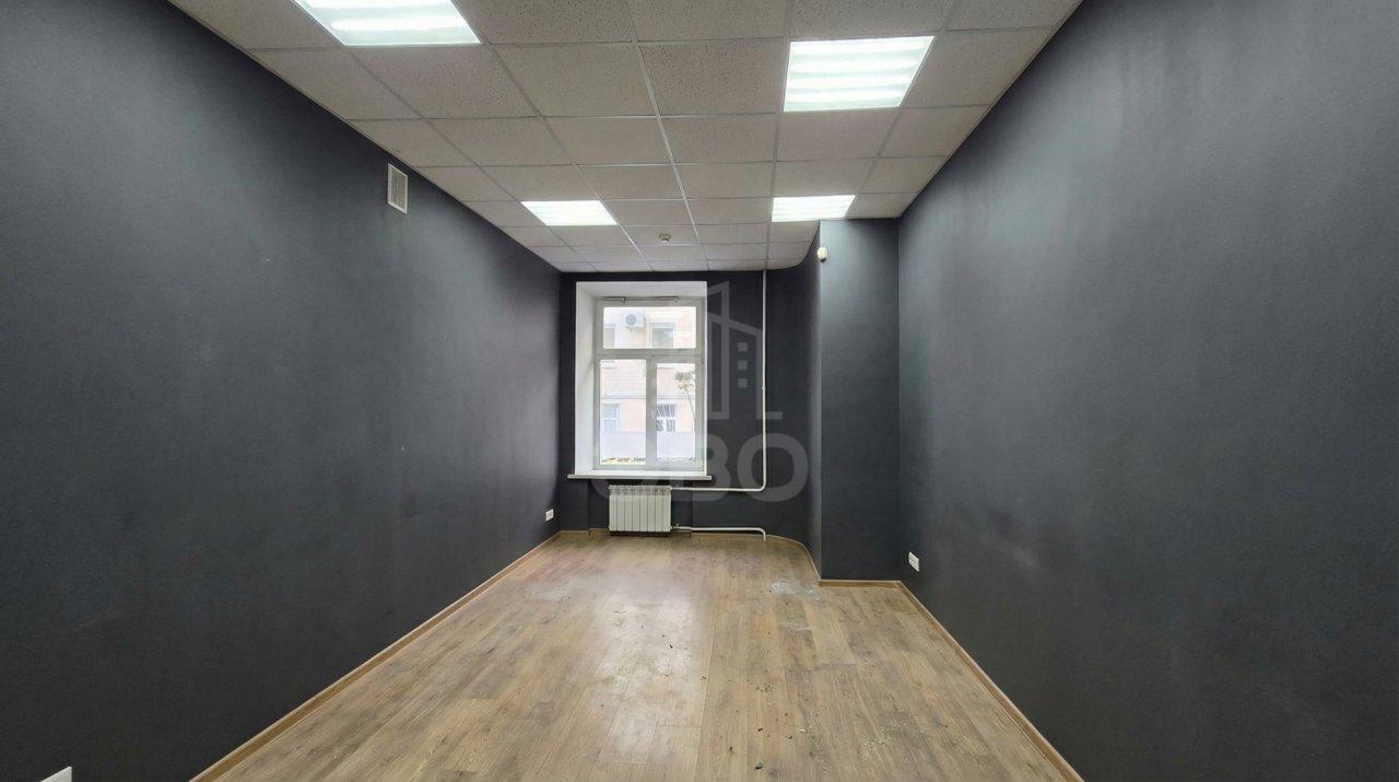 многокомнатная квартира в Санкт-Петербурге по адресу: Захарьевская ул., 9