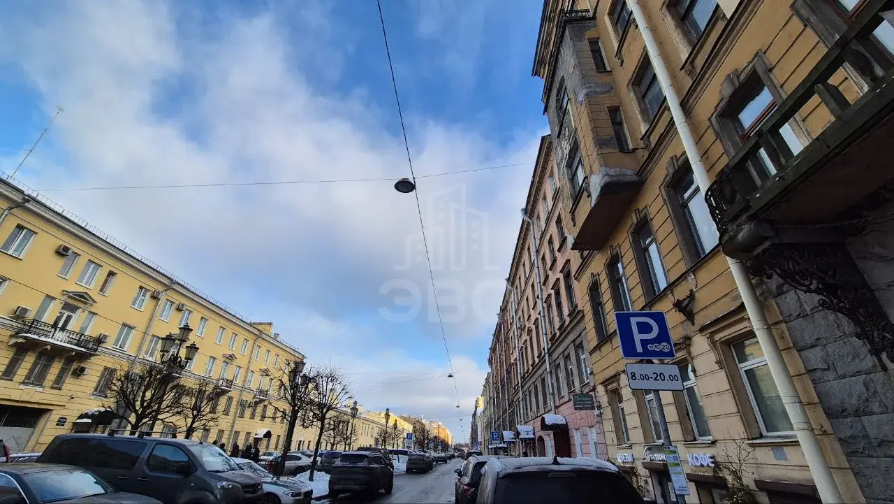 многокомнатная квартира в Санкт-Петербурге по адресу: Захарьевская ул., 9
