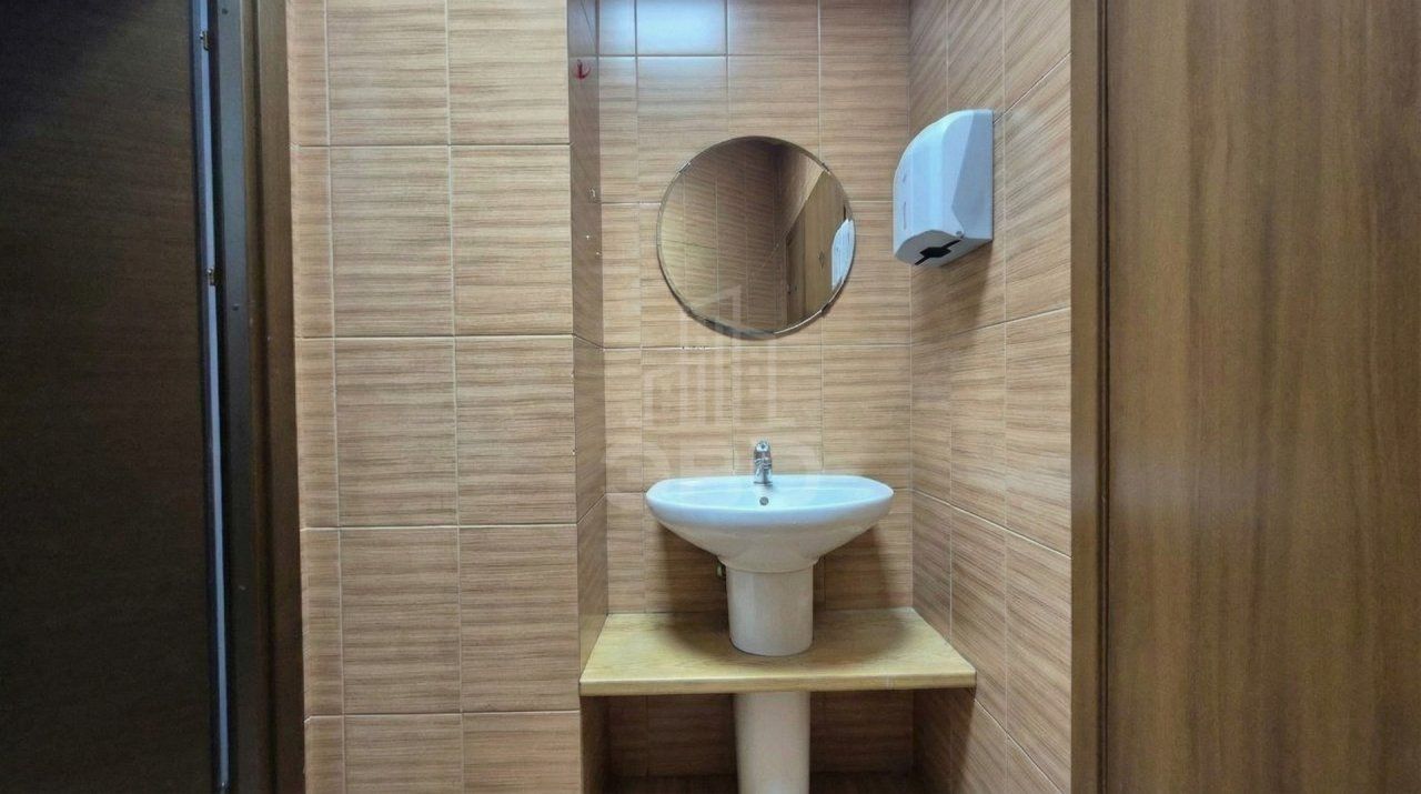 многокомнатная квартира в Санкт-Петербурге по адресу: Захарьевская ул., 9