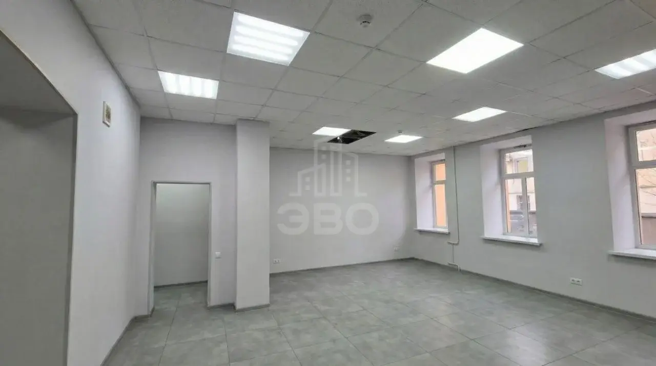 многокомнатная квартира в Санкт-Петербурге по адресу: Захарьевская ул., 9