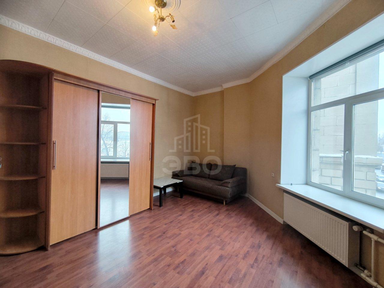 комната в Санкт-Петербурге по адресу: Обуховской Обороны проспект, 39