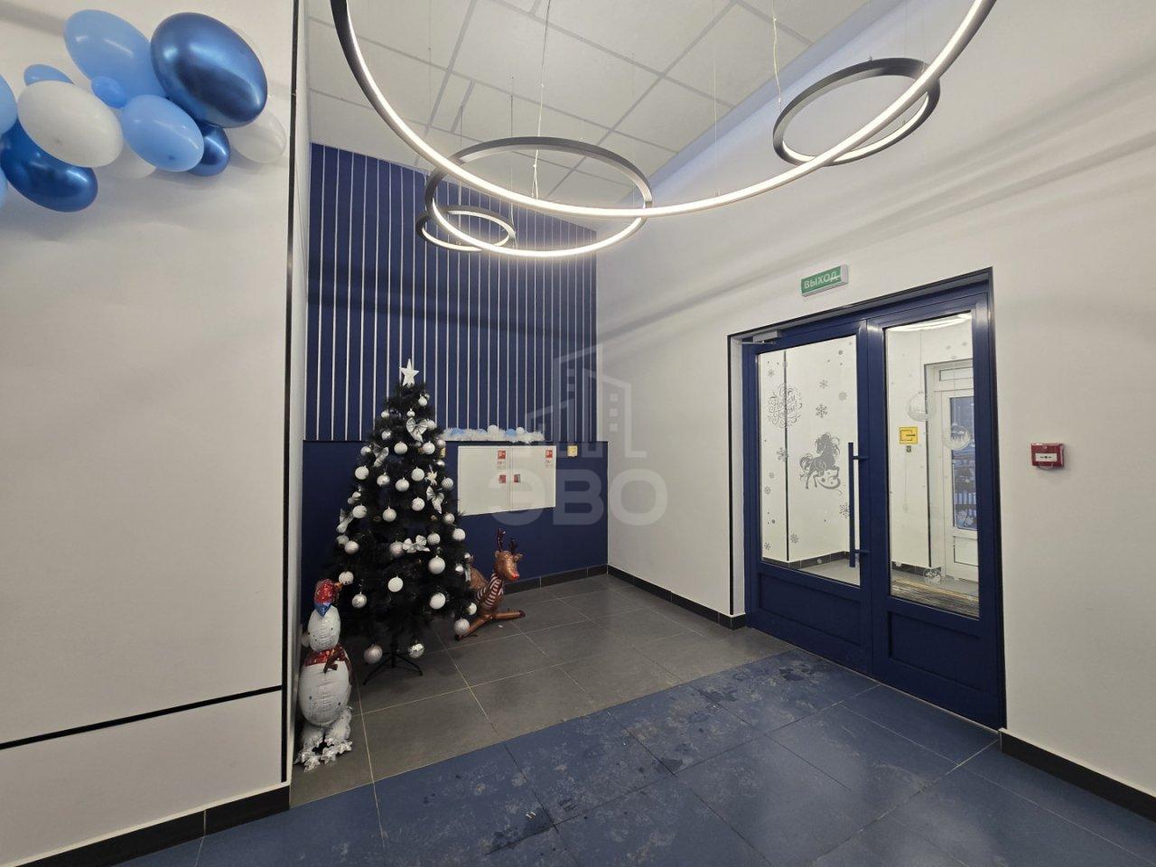 трехкомнатная квартира в Санкт-Петербурге по адресу: Маршала Захарова ул., 8