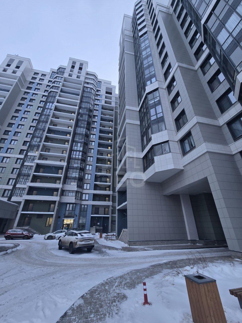 трехкомнатная квартира в Санкт-Петербурге по адресу: Маршала Захарова ул., 8