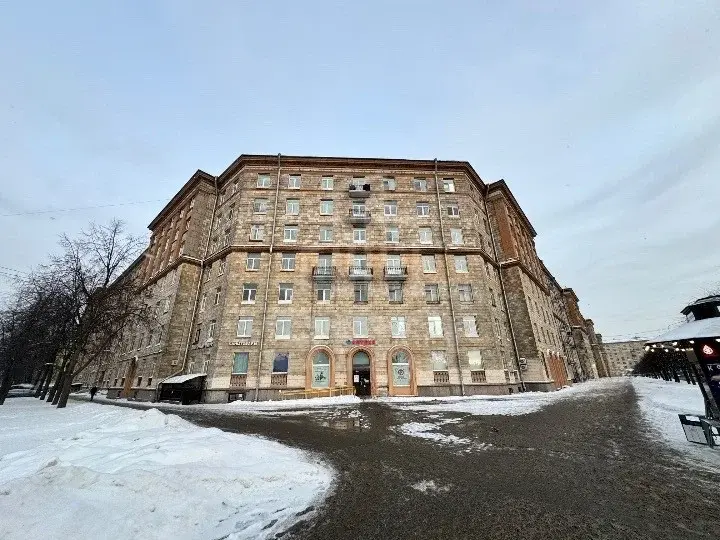 двухкомнатная квартира в Санкт-Петербурге по адресу: Типанова ул., 3