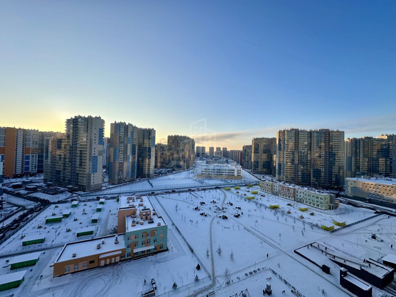 студия в Санкт-Петербурге по адресу: Комендантский проспект, 64, к 1