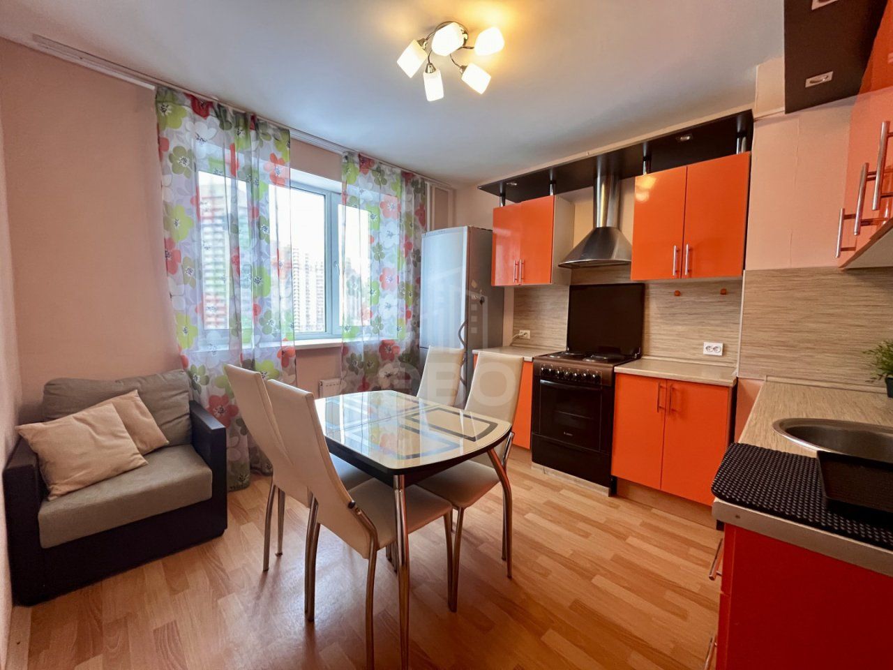 однокомнатная квартира в Санкт-Петербурге по адресу: Фёдора Абрамова ул., 23, к 1