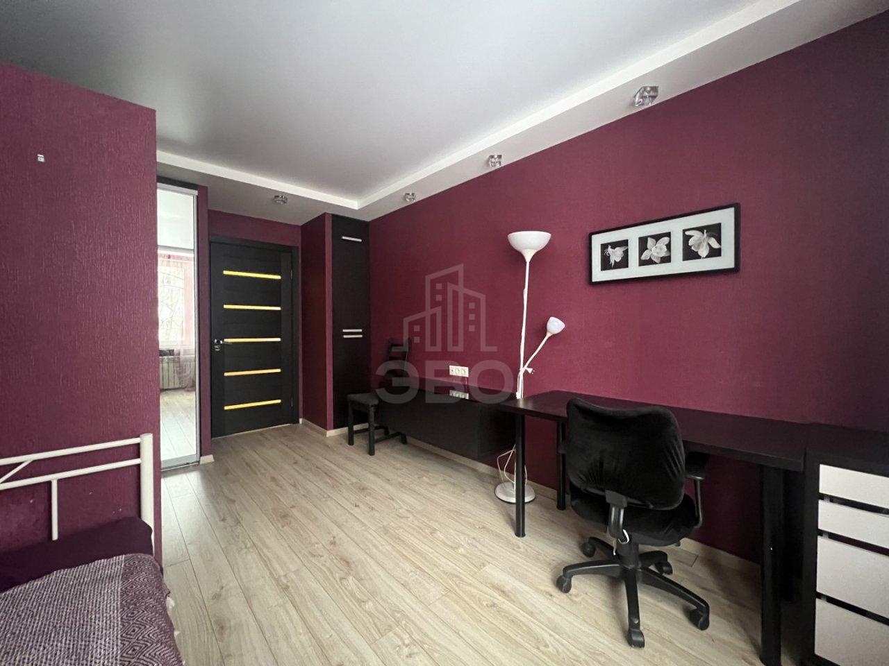 трехкомнатная квартира в Санкт-Петербурге по адресу: Космонавтов проспект, 68, к 2