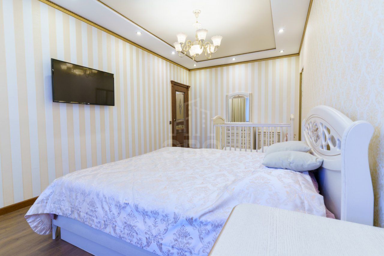 четырехкомнатная квартира в Санкт-Петербурге по адресу: Коломяжский проспект, 20, литера А