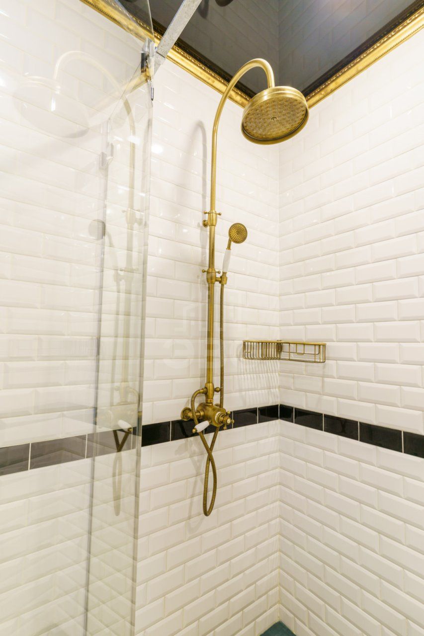 четырехкомнатная квартира в Санкт-Петербурге по адресу: Коломяжский проспект, 20, литера А