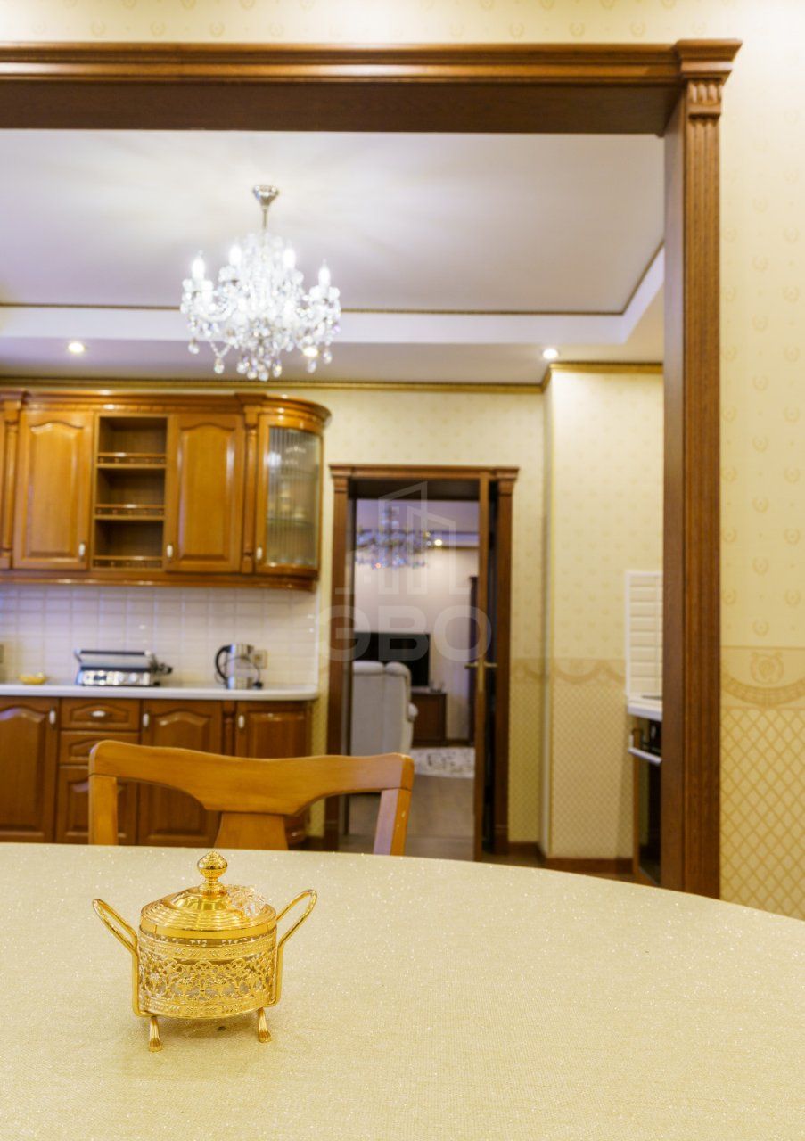 четырехкомнатная квартира в Санкт-Петербурге по адресу: Коломяжский проспект, 20, литера А