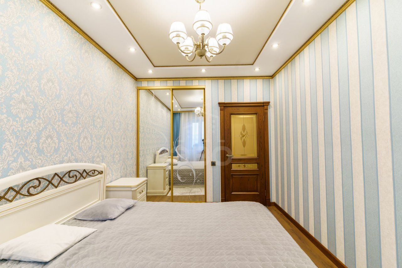 четырехкомнатная квартира в Санкт-Петербурге по адресу: Коломяжский проспект, 20, литера А