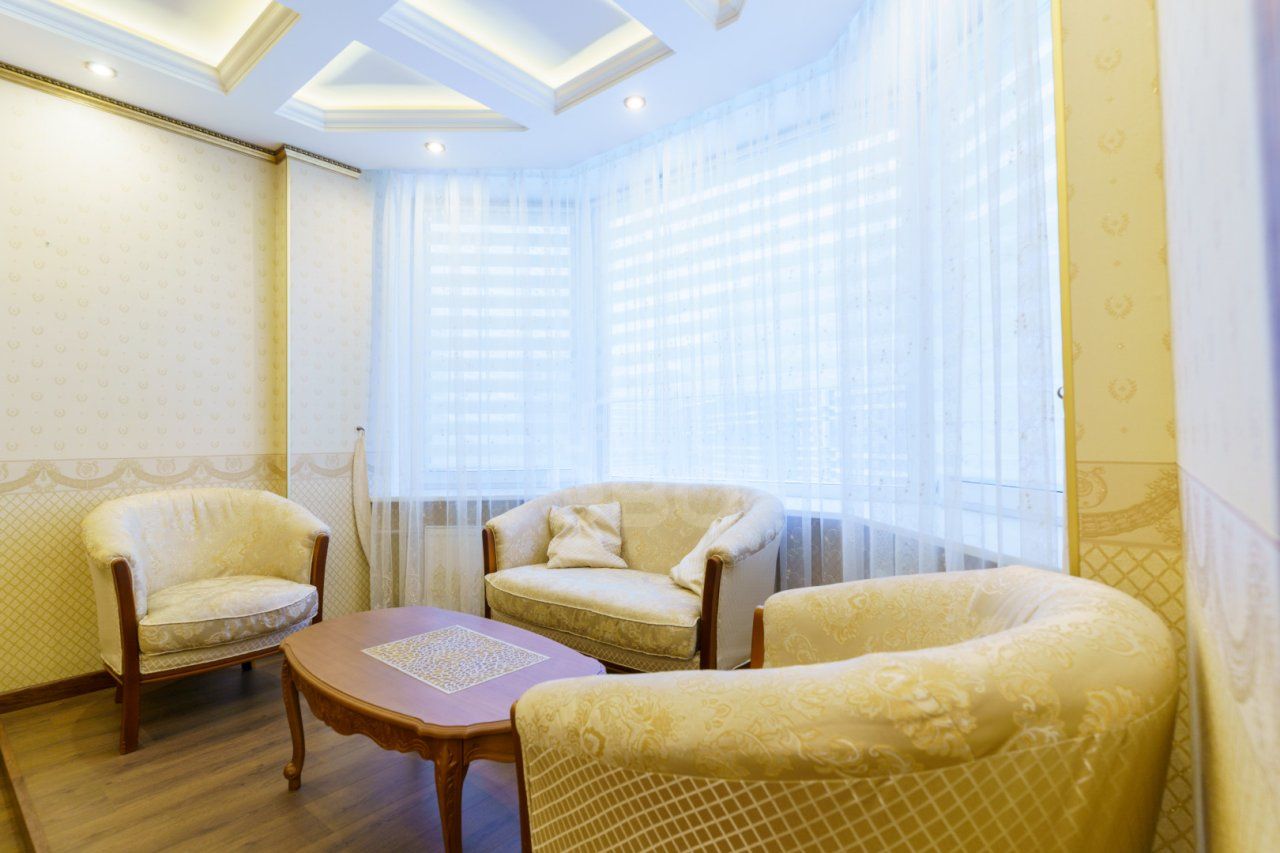 четырехкомнатная квартира в Санкт-Петербурге по адресу: Коломяжский проспект, 20, литера А