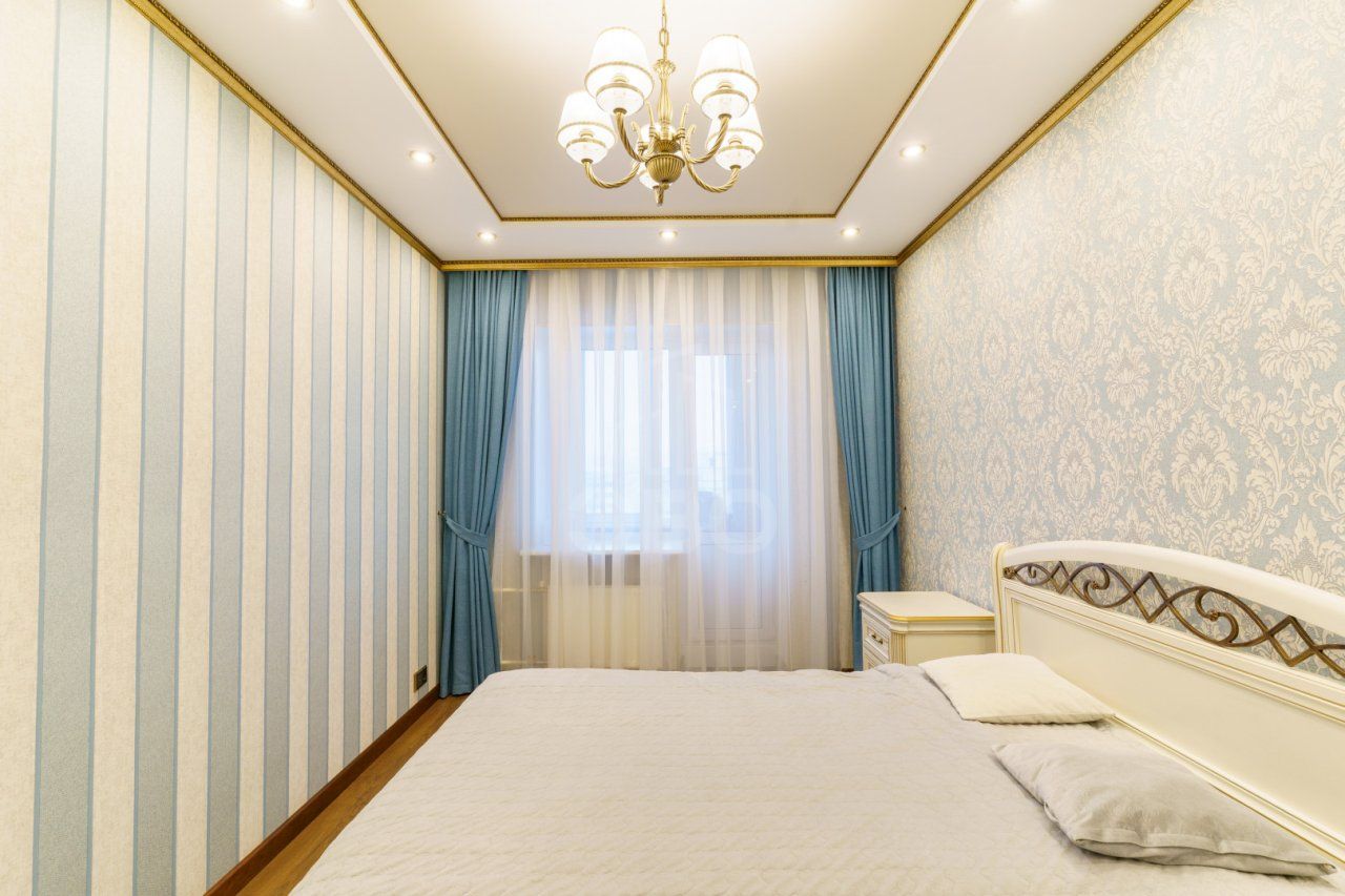 четырехкомнатная квартира в Санкт-Петербурге по адресу: Коломяжский проспект, 20, литера А