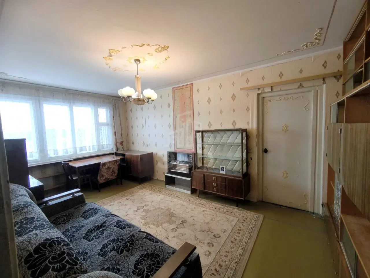 трехкомнатная квартира в Санкт-Петербурге по адресу: Ораниенбаумский проспект, 37, к 1, литера А