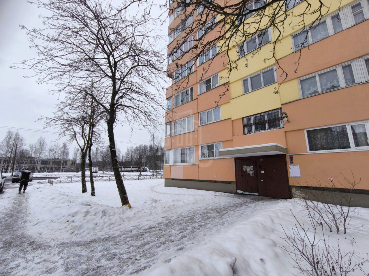 трехкомнатная квартира в Санкт-Петербурге по адресу: Ораниенбаумский проспект, 37, к 1, литера А