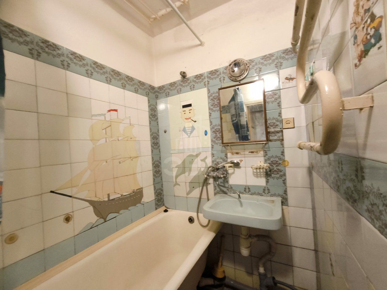 трехкомнатная квартира в Санкт-Петербурге по адресу: Ораниенбаумский проспект, 37, к 1, литера А