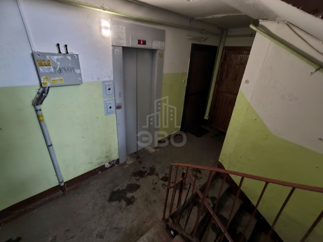 трехкомнатная квартира в Санкт-Петербурге по адресу: Ораниенбаумский проспект, 37, к 1, литера А