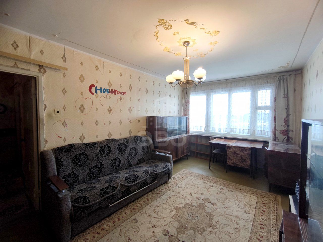 трехкомнатная квартира в Санкт-Петербурге по адресу: Ораниенбаумский проспект, 37, к 1, литера А