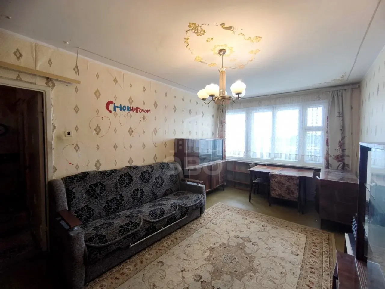 трехкомнатная квартира в Санкт-Петербурге по адресу: Ораниенбаумский проспект, 37, к 1, литера А