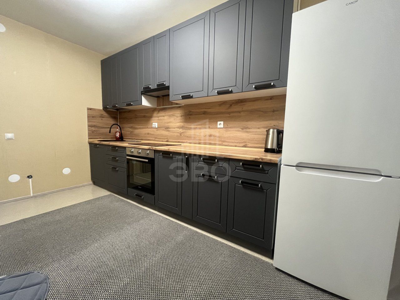 трехкомнатная квартира в Санкт-Петербурге по адресу: Ленинский проспект, 68