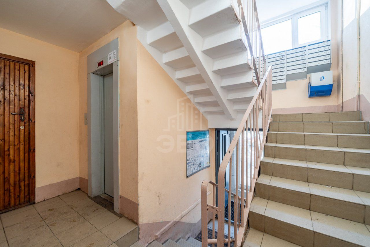 трехкомнатная квартира в Санкт-Петербурге по адресу: Бухарестская ул., 67, к 1