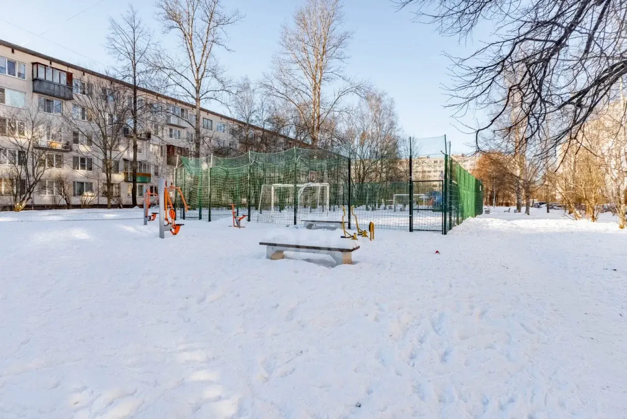 трехкомнатная квартира в Санкт-Петербурге по адресу: Бухарестская ул., 67, к 1