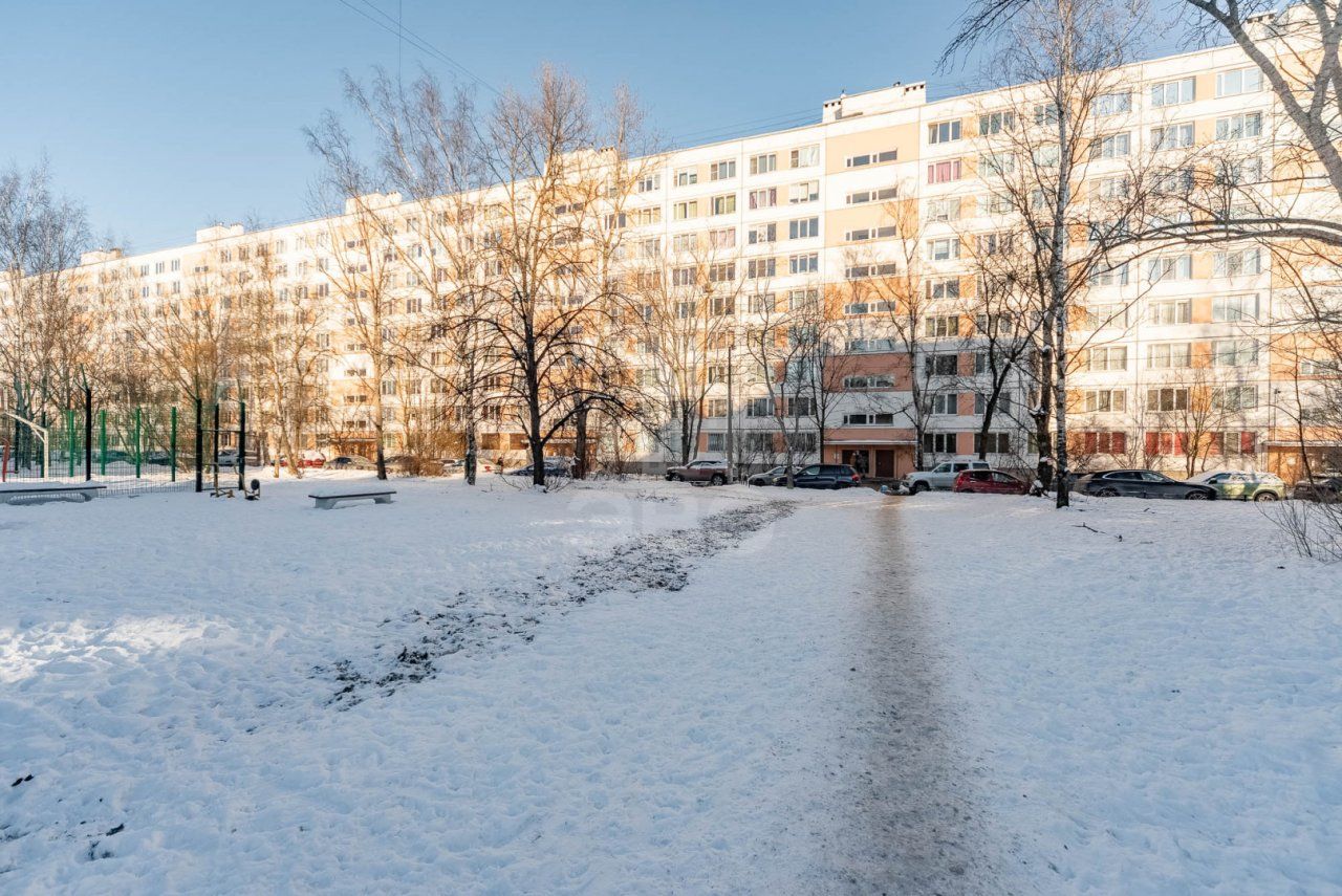 трехкомнатная квартира в Санкт-Петербурге по адресу: Бухарестская ул., 67, к 1