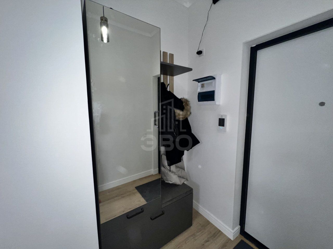 трехкомнатная квартира в Санкт-Петербурге по адресу: Миклухо Маклая наб., 3, к 1