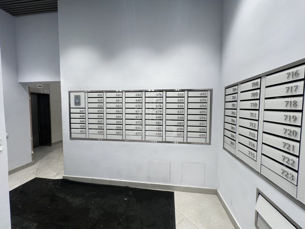 трехкомнатная квартира в Санкт-Петербурге по адресу: Миклухо Маклая наб., 3, к 1