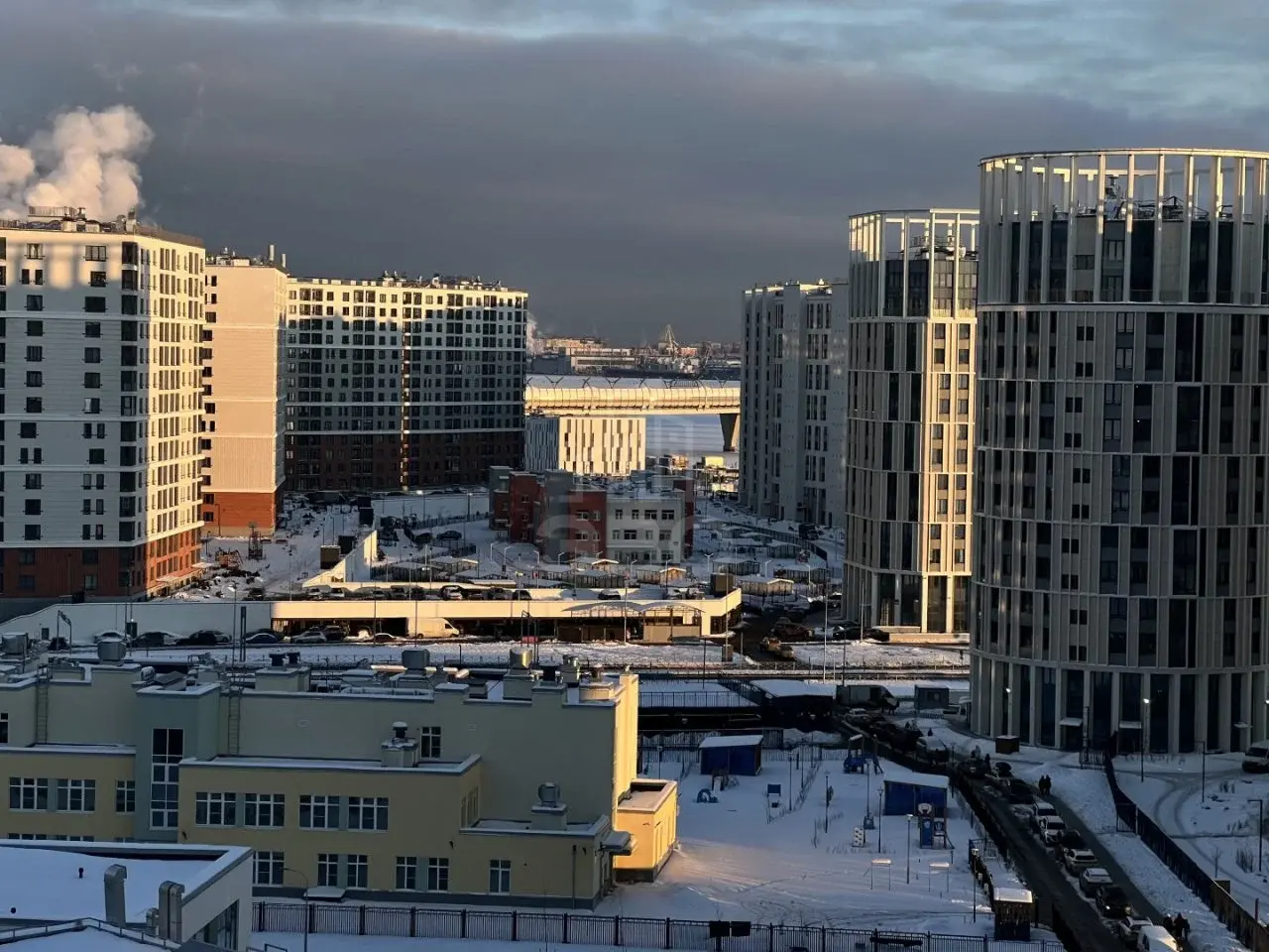 трехкомнатная квартира в Санкт-Петербурге по адресу: Миклухо Маклая наб., 3, к 1