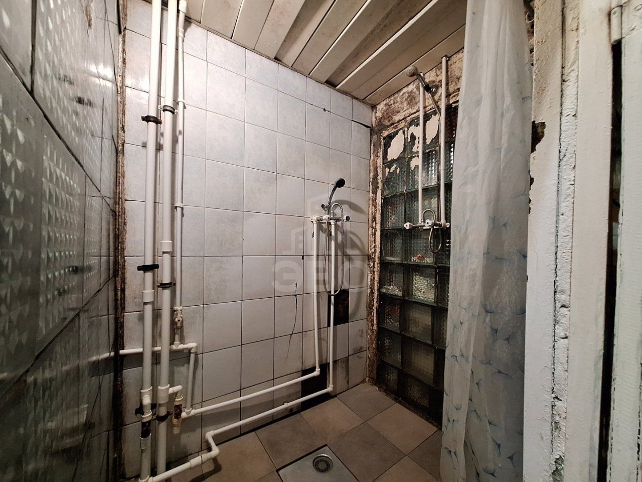 комната в Санкт-Петербурге по адресу: Нарвский проспект, 9, к 3