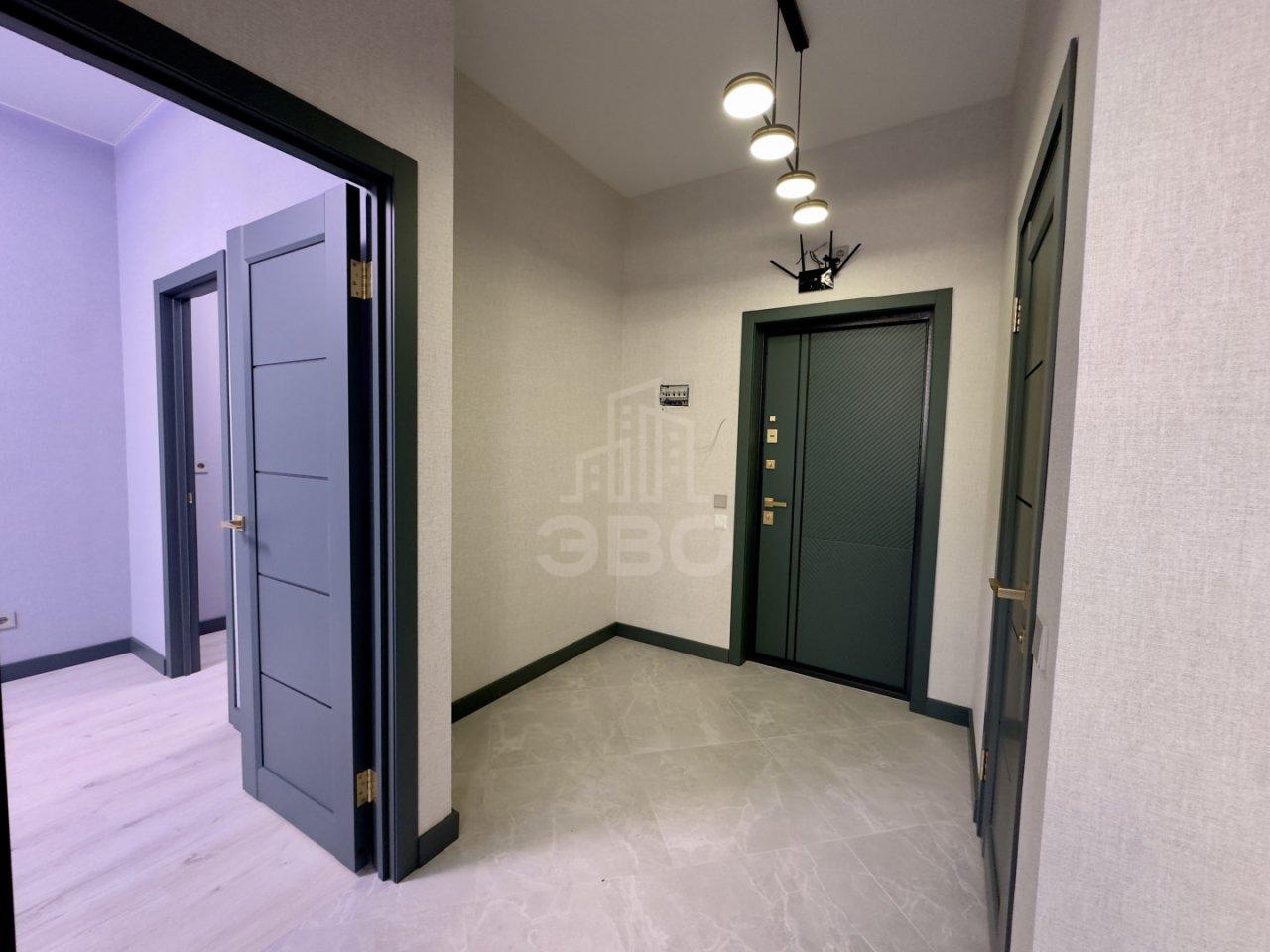 трехкомнатная квартира в Ленинградской области по адресу: Солнечная ул., 12