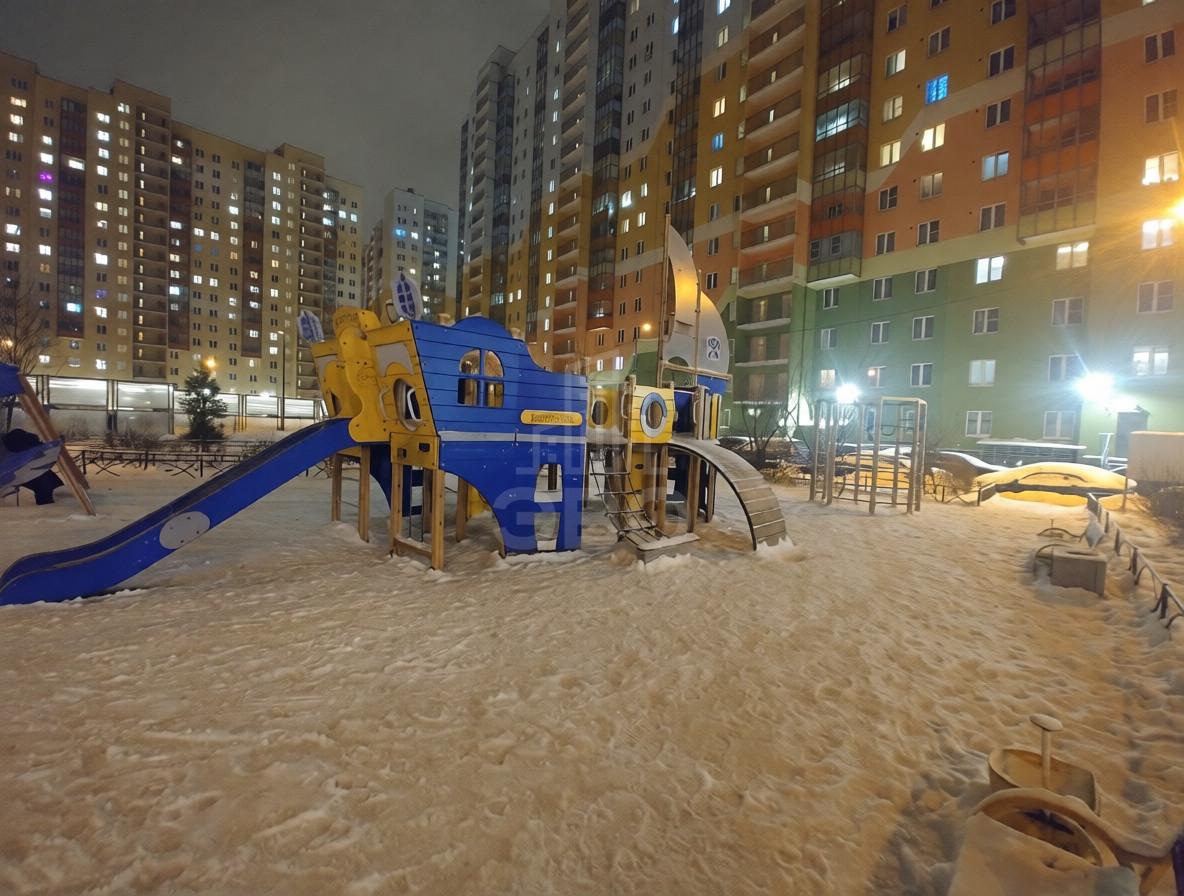двухкомнатная квартира в Санкт-Петербурге по адресу: Маршака проспект, 12, к 2