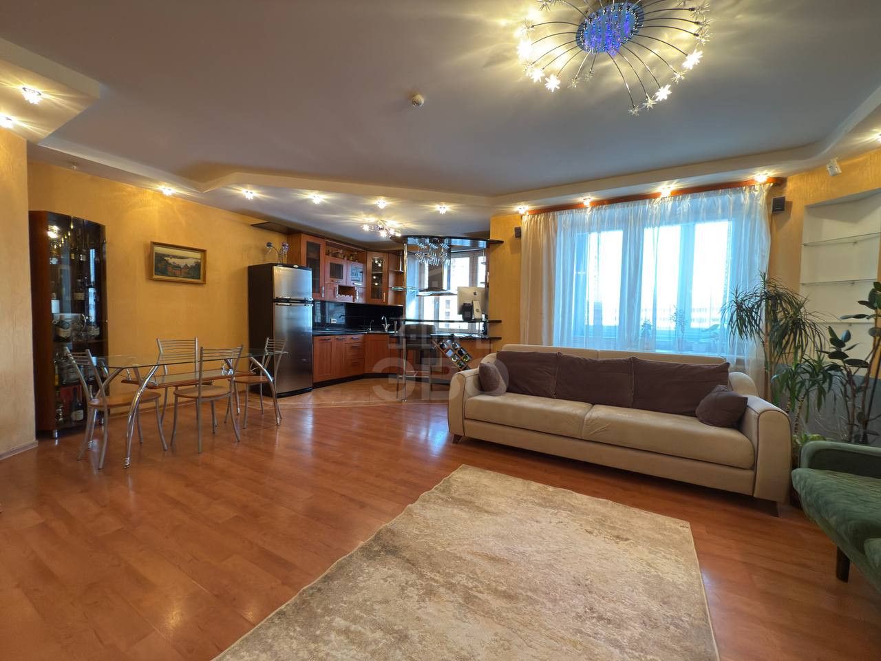 двухкомнатная квартира в Санкт-Петербурге по адресу: Маршала Жукова проспект, 36, к 1