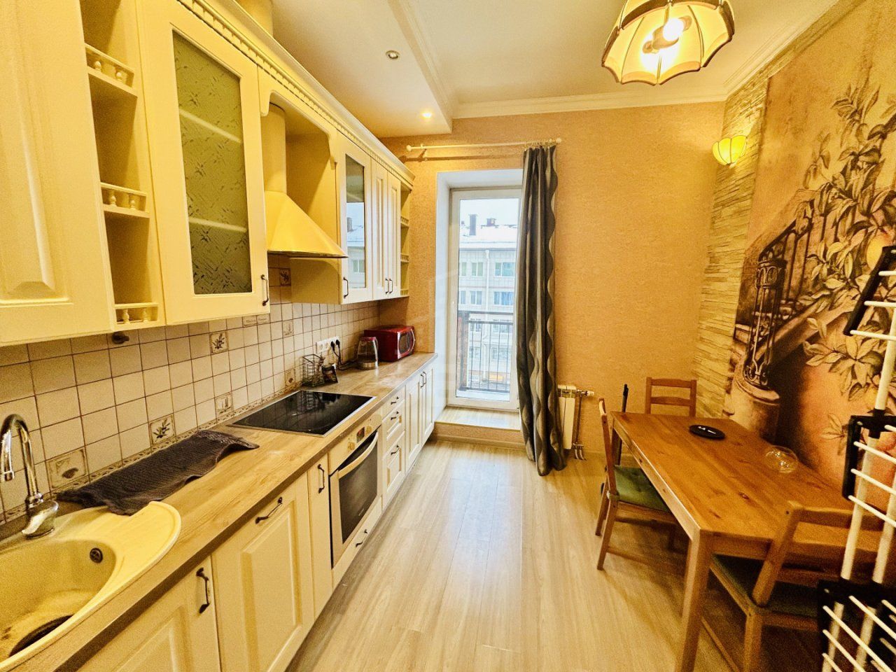 однокомнатная квартира в Санкт-Петербурге по адресу: Глухая Зеленина ул., 6