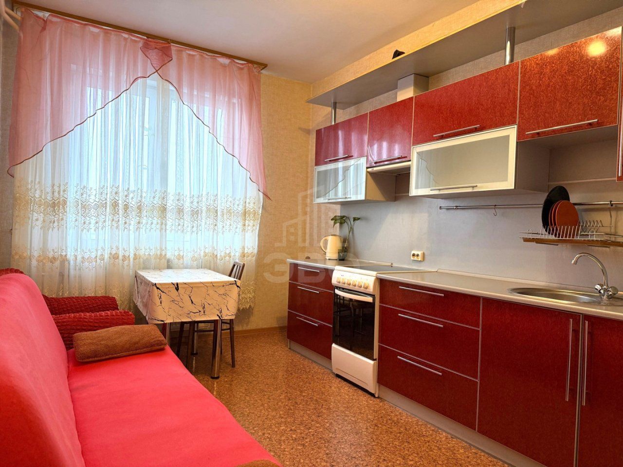 однокомнатная квартира в Санкт-Петербурге по адресу: Новолитовская ул., 4