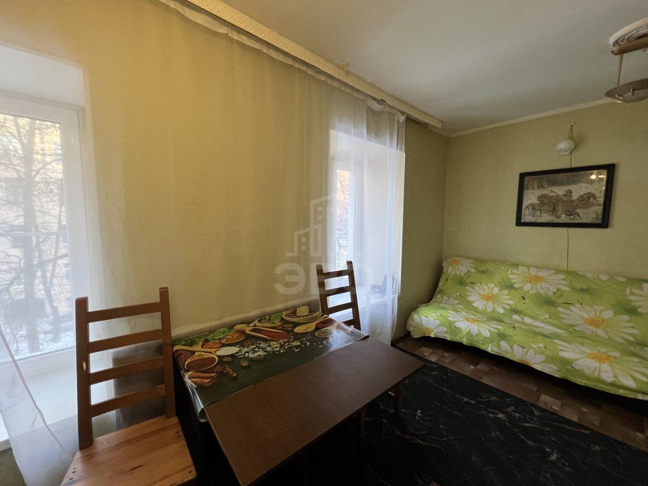 трехкомнатная квартира в Санкт-Петербурге по адресу: Восстания пл., 11