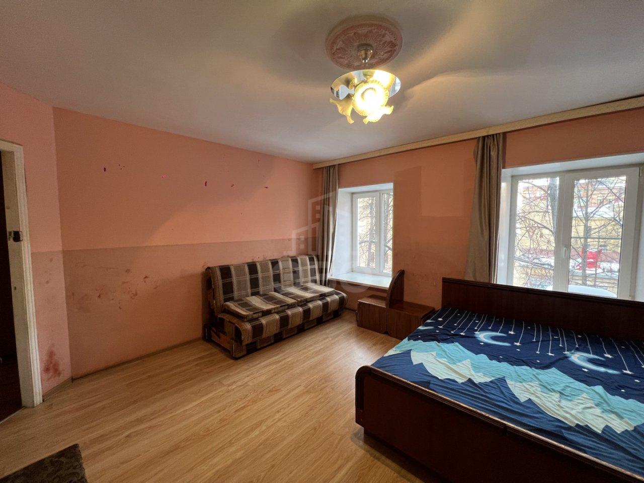 трехкомнатная квартира в Санкт-Петербурге по адресу: Восстания пл., 11